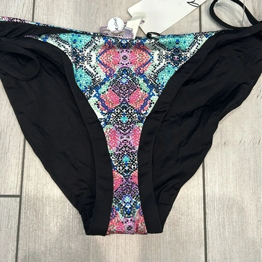 A. Che side tie swim bikini bottom snake print size small